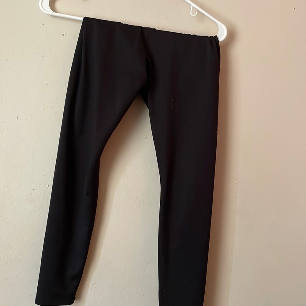 These are black short capri leggings size large in kids for girls!